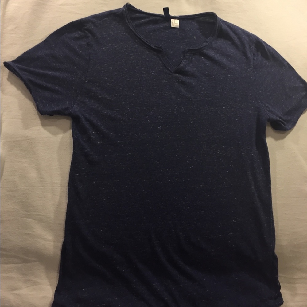 H&M blue V Neck t shirt size M